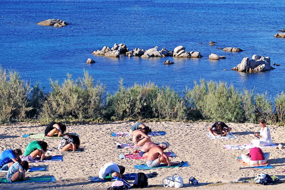 Отель Touring Club Italiano - La Maddalena Ла-Маддалена Экстерьер фото