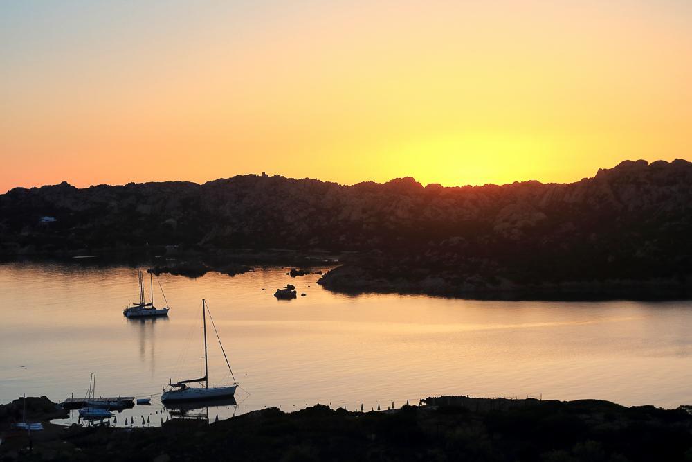 Отель Touring Club Italiano - La Maddalena Ла-Маддалена Экстерьер фото